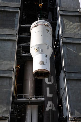 Mars 2020 Centaur Lift and Mate