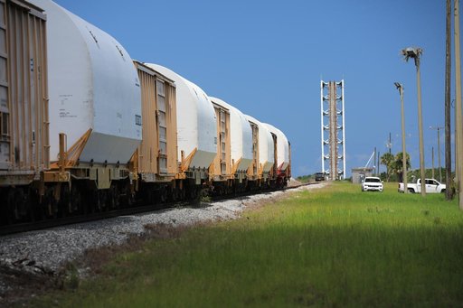 Artemis I Booster Train