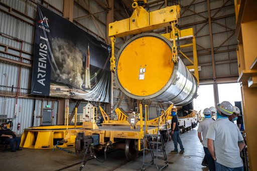 Artemis I Booster Segments Lift Operations
