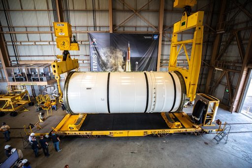 Artemis I Booster Segments Lift Operations