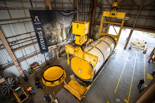Artemis I Booster Segments Lift Operations