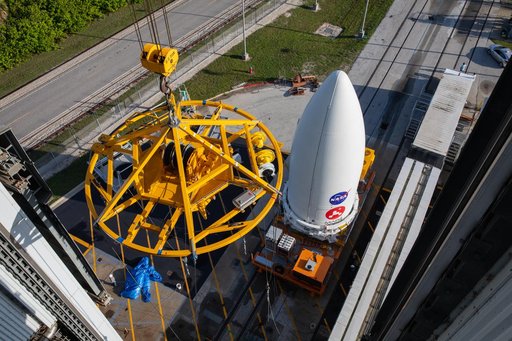 Mars 2020 Spacecraft Mate to Atlas V