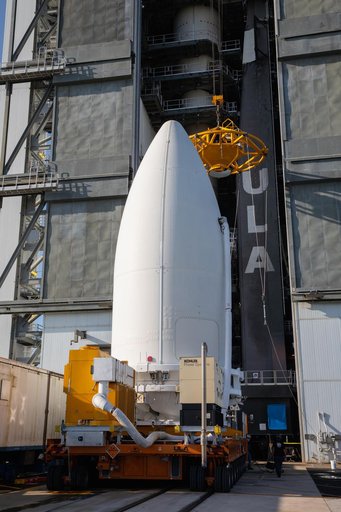 Mars 2020 Spacecraft Mate to Atlas V