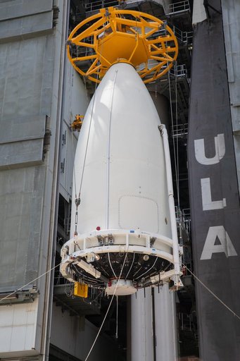 Mars 2020 Spacecraft Mate to Atlas V