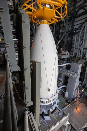 Mars 2020 Spacecraft Mate to Atlas V