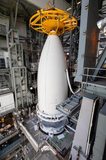 Mars 2020 Spacecraft Mate to Atlas V