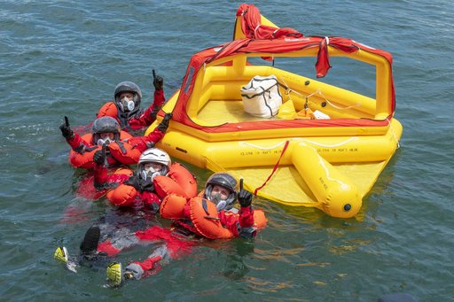 CCP SpaceX Crew-1 Astronaut Training: Emergency Water Egress Exe