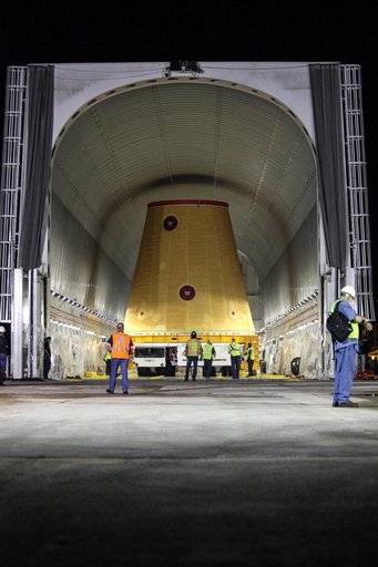 Artemis I Launch Vehicle Stage Adapter Offload