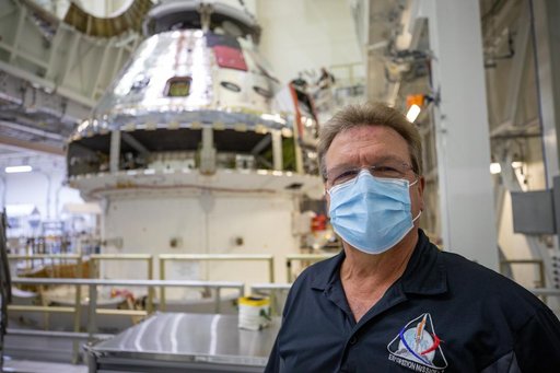 Orion Spacecraft Adapter (SA) Cone Install