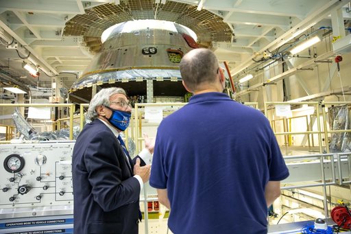 OMB Director and Bridenstine Tour in O&C