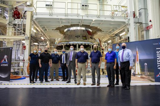 OMB Director and Bridenstine Tour in O&C