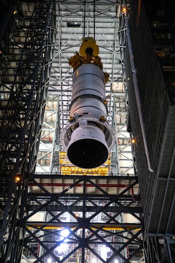Artemis SLS Booster Stacking Practice on ML