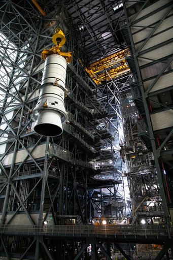 Artemis SLS Booster Stacking Practice on ML