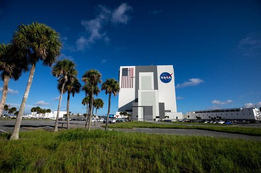 Painting American Flag on VAB