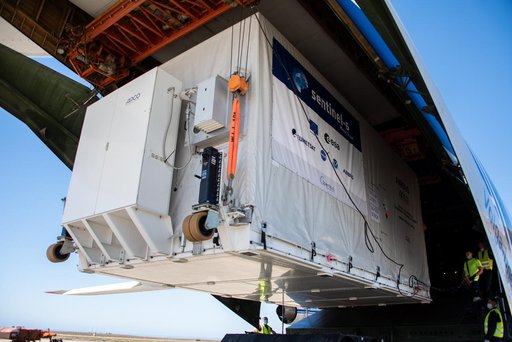 Sentinel-6 Spacecraft Arrival/Offload