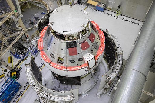 Artemis I Spacecraft Adapter Jettison Fairing Install