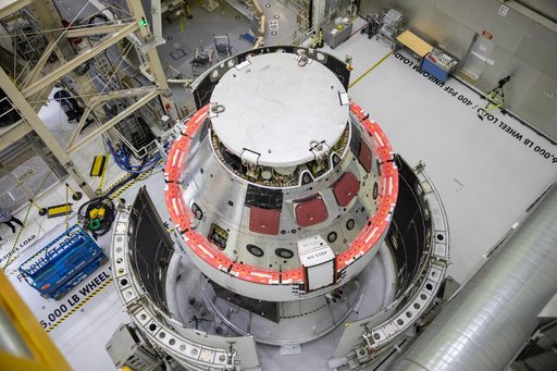 Artemis I Spacecraft Adapter Jettison Fairing Install