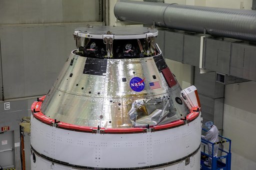 Artemis I Spacecraft Adapter Jettison Fairing Installed - NASA M