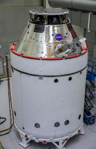 Artemis I Spacecraft Adapter Jettison Fairing Installed - NASA M