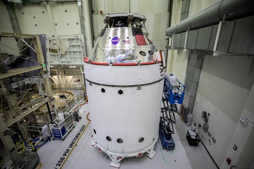 Artemis I Spacecraft Adapter Jettison Fairing Installed - NASA M