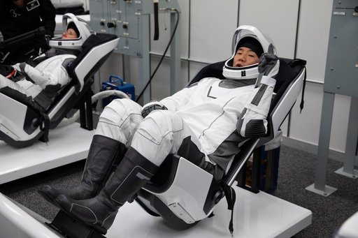 SpaceX Crew-1 Astronaut Suit-Up & Walkout