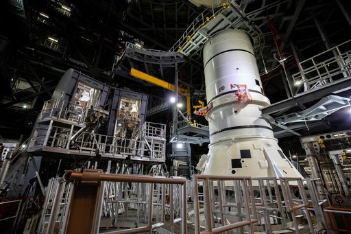 SLS Artemis I Aft Segment Stacking