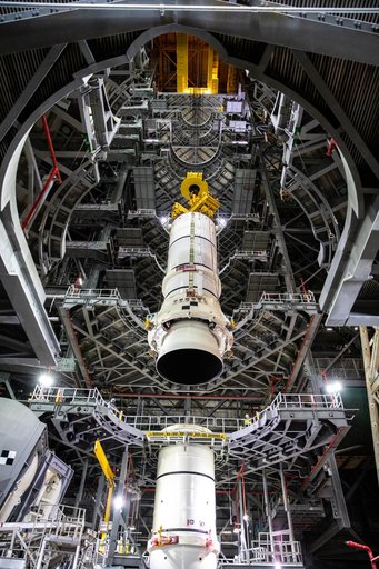 SLS Artemis I Aft Segment Stacking