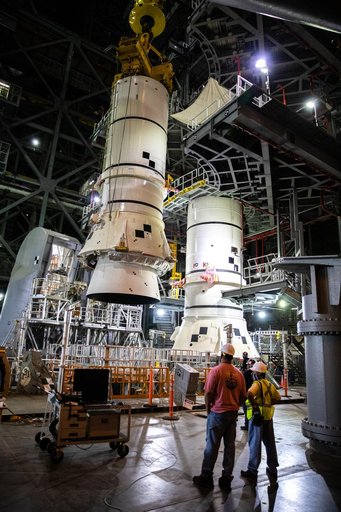 SLS Artemis I Aft Segment Stacking