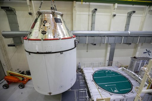 Artemis I Orion Lift to Transporter - Kathy Lueders Tour