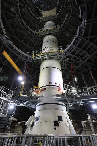 Artemis I LH Center Center Segment Stacking