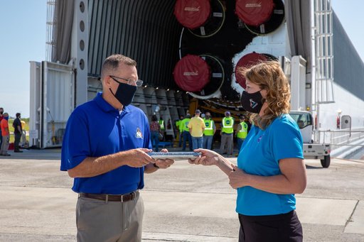 Artemis I Core Stage Arrival at KSC: SLS to EGS Handover