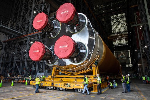 Artemis I Core Stage Offload to VAB