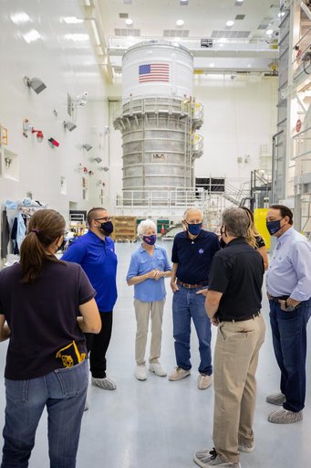 Charlie Duke and Nicole Stott Visit KSC