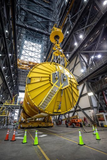 Artemis I SLS Core Stage Prep for Lift/Mate