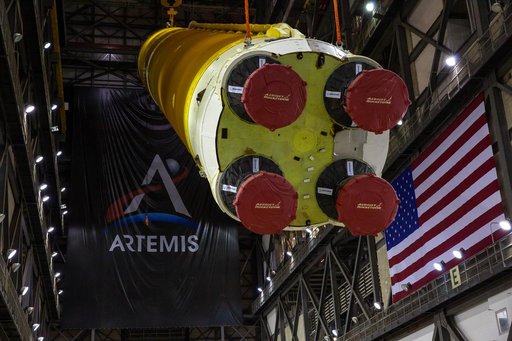 Artemis I SLS Core Stage Prep for Lift/Mate