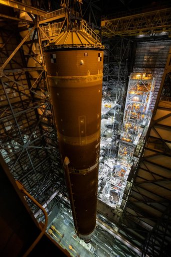 Artemis I SLS Core Stage Lift and Mate