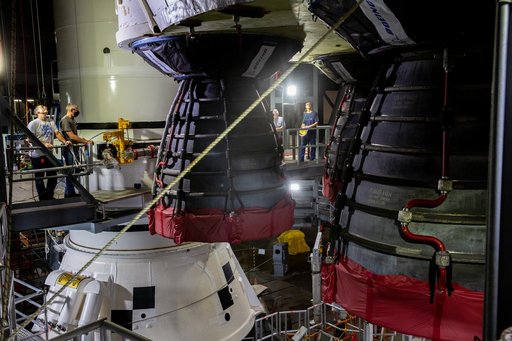 Artemis I SLS Core Stage Lift and Mate