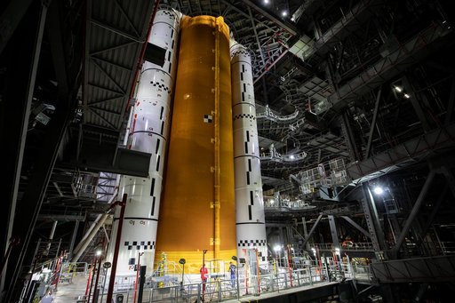Artemis I SLS Core Stage Lift and Mate