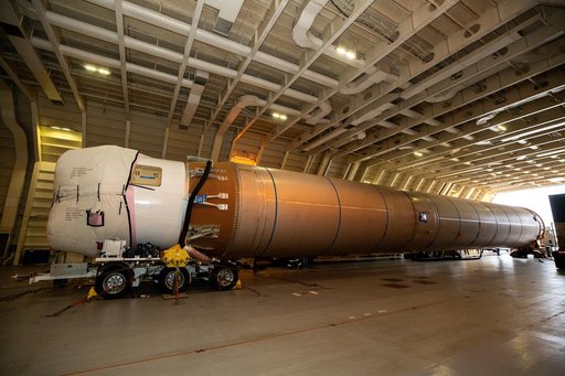 Atlas V Booster Arrival for CFT