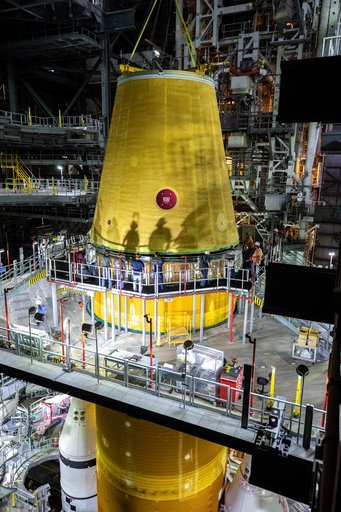 Artemis I SLS LVSA Lift and Mate
