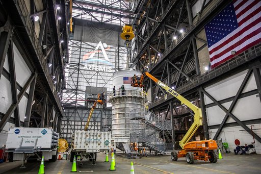 Artemis I SLS ICPS Lift and Mate