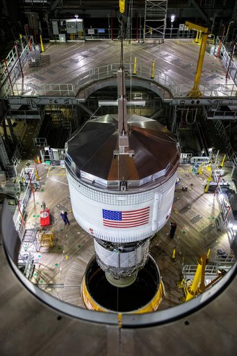 Artemis I SLS ICPS Lift and Mate