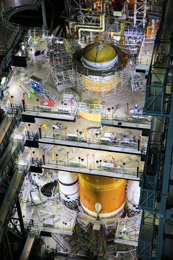 Artemis I ICPS Stacked on SLS Rocket