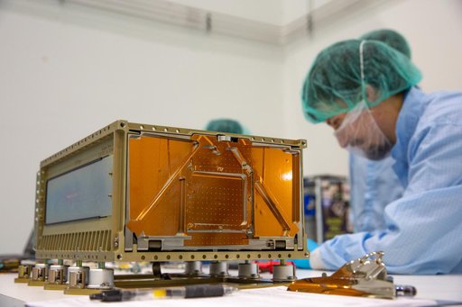Artemis I OSA Secondary Payload Load - NEA Scout and LunarIC