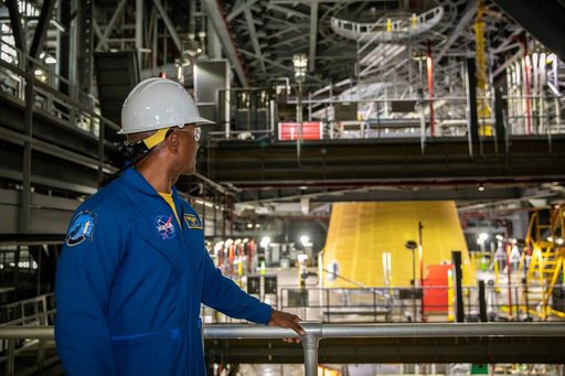 Victor Glover Tours VAB