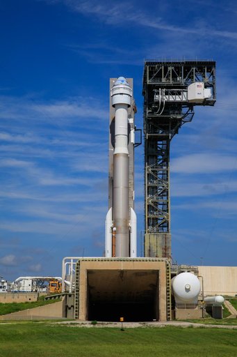Boeing OFT-2 Rollout to Pad for Launch