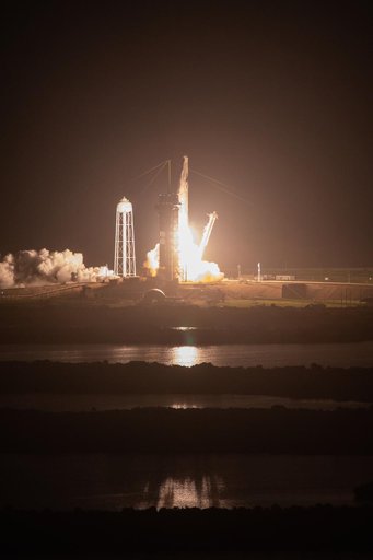 SpaceX CRS-23 Liftoff