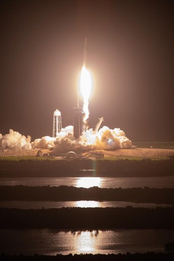 SpaceX CRS-23 Liftoff