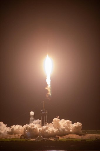 SpaceX CRS-23 Liftoff