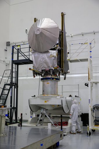 Lucy Spacecraft Lift to Dolly Operations